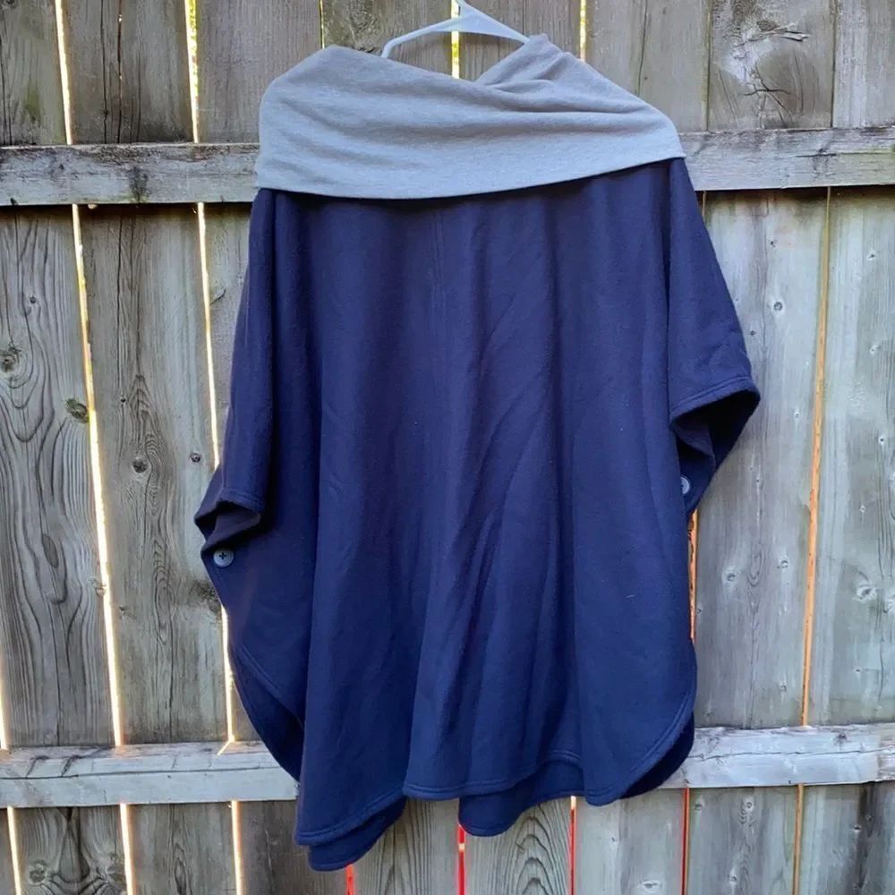 Navy Blue Fleece Poncho sz. L